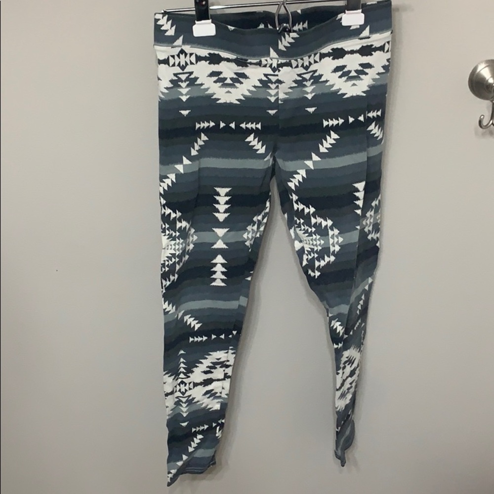American Eagle Patterned Leggings